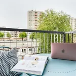 Elite Downtown Premium *