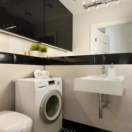 Elite Downtown Premium *