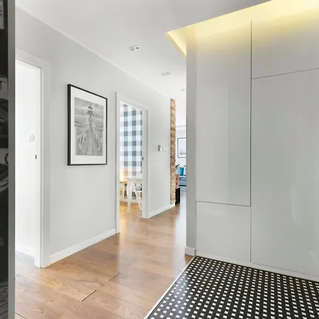 Elite Downtown Premium