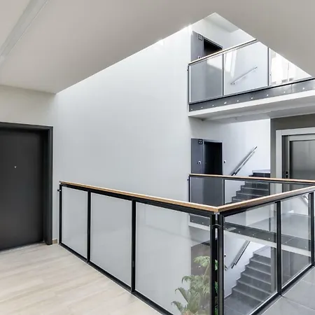 Elite Downtown Premium *