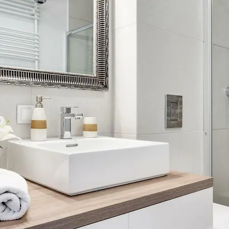 Elite Downtown Premium גדנסק