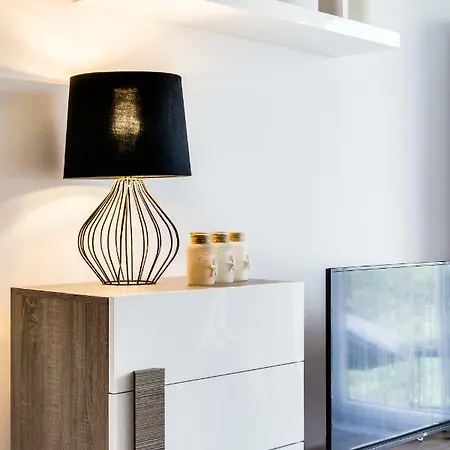 Elite Downtown Premium