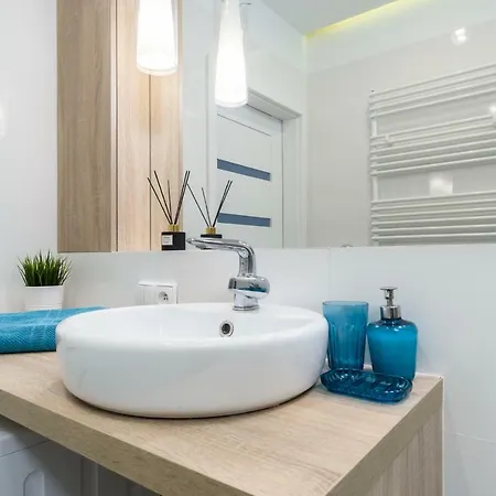 Elite Downtown Premium