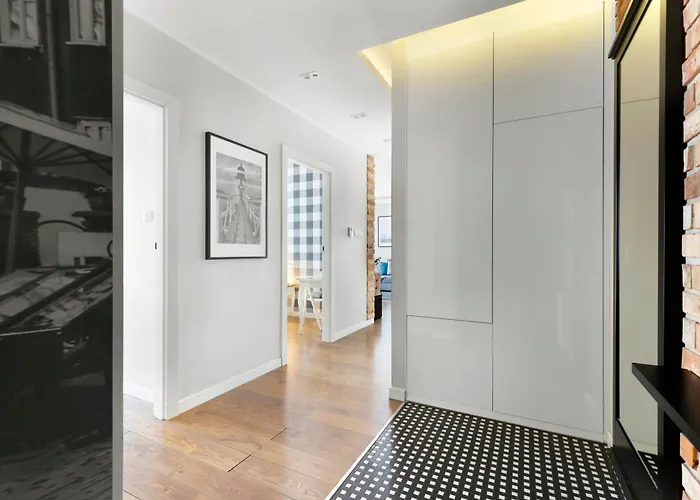 Elite Downtown Premium